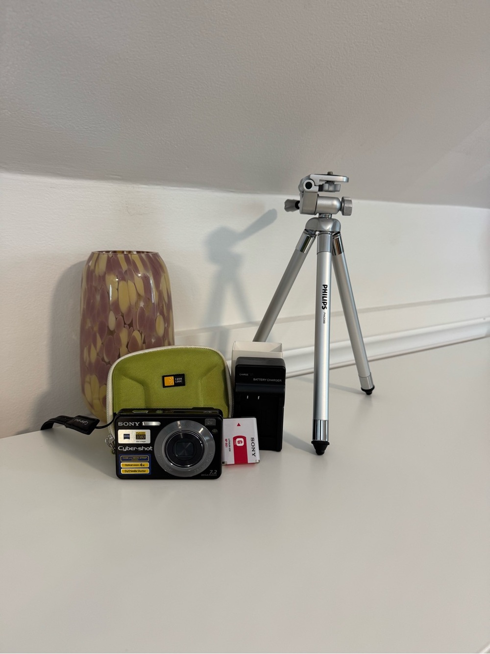 Sony Cyber-shot Digital Camera Kit in Black with Silver Tripod